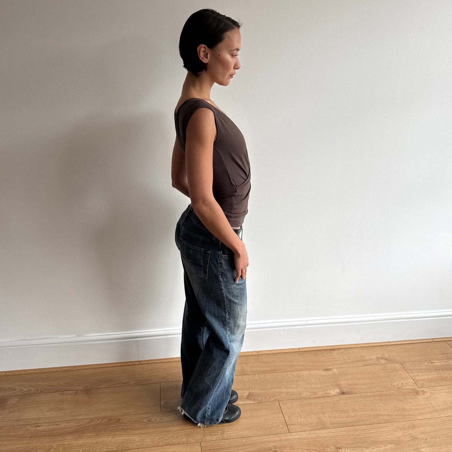 ‘The Keyhole Top’ sleeveless - Mocha