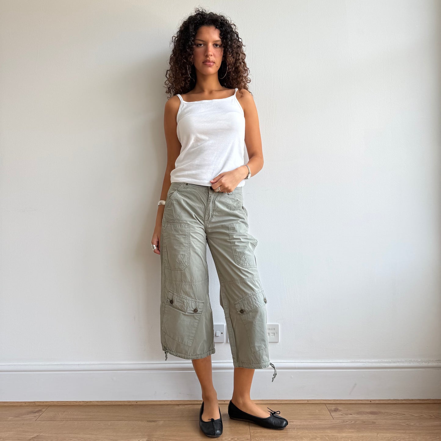 Khaki cargo capris - Size M