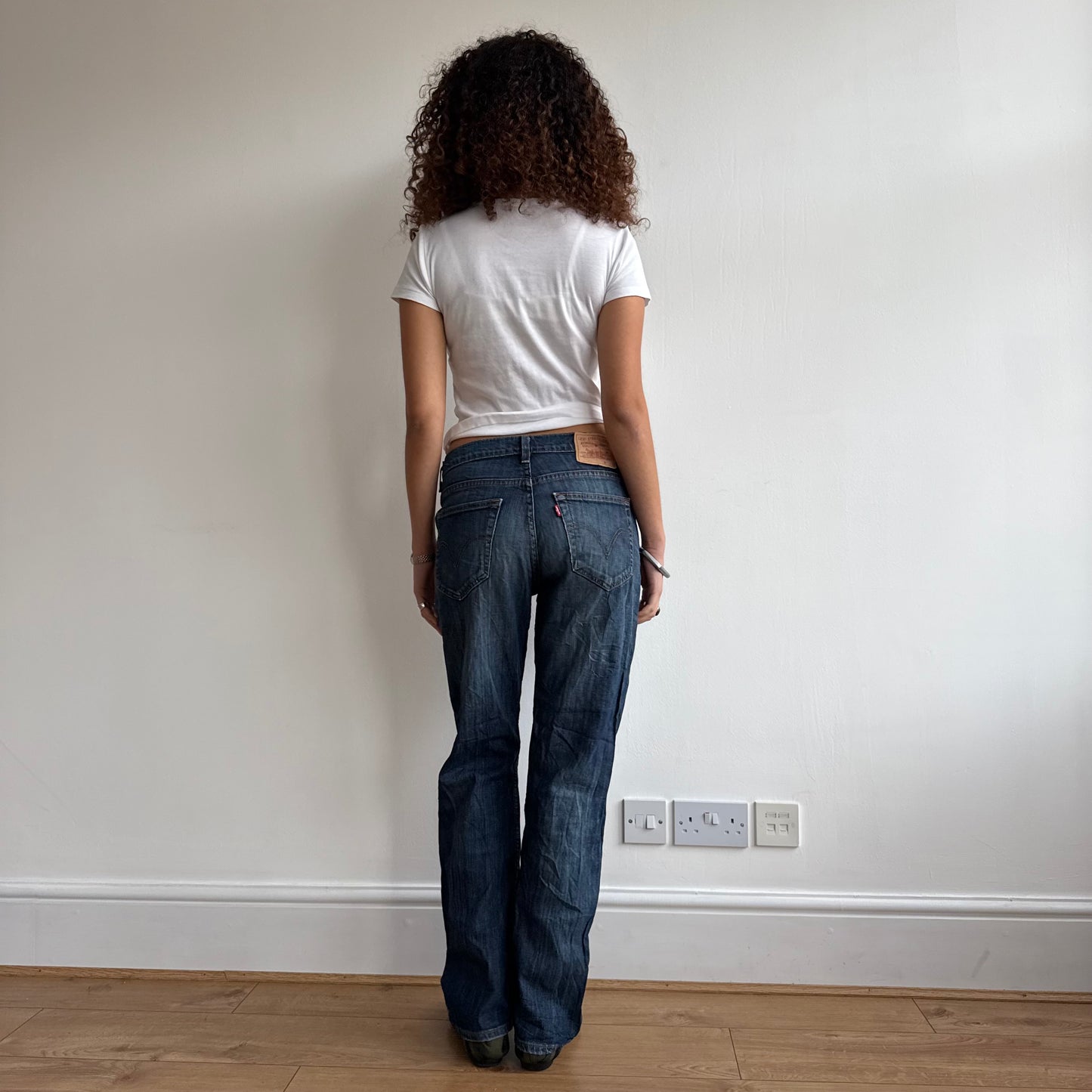 Dark wash denim Levi’s jeans - Size 31”