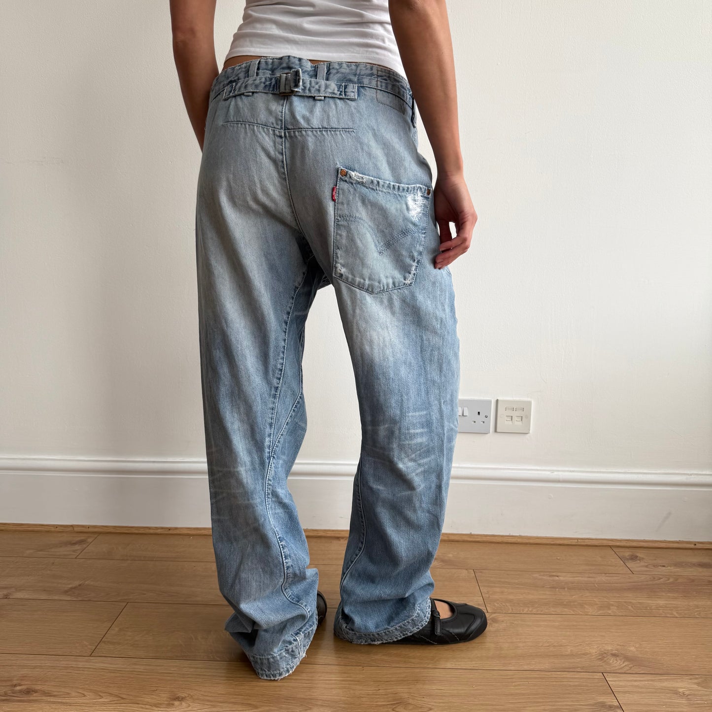 Levi’s Engineered stitch cinch jeans - Size 34x34