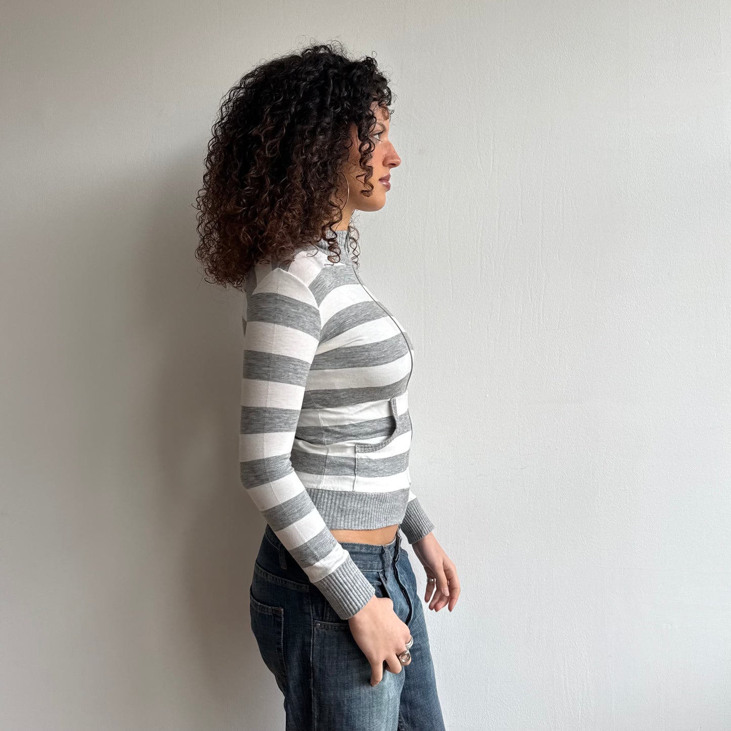 Grey and white striped hoodie - Size S