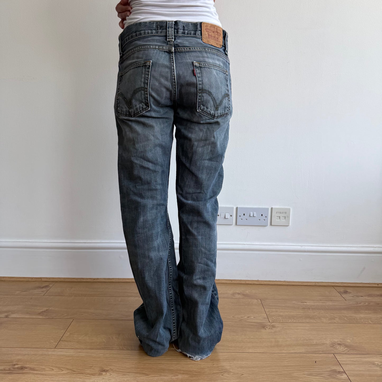 Levi’s 512 bootcut jeans - Size 32x34