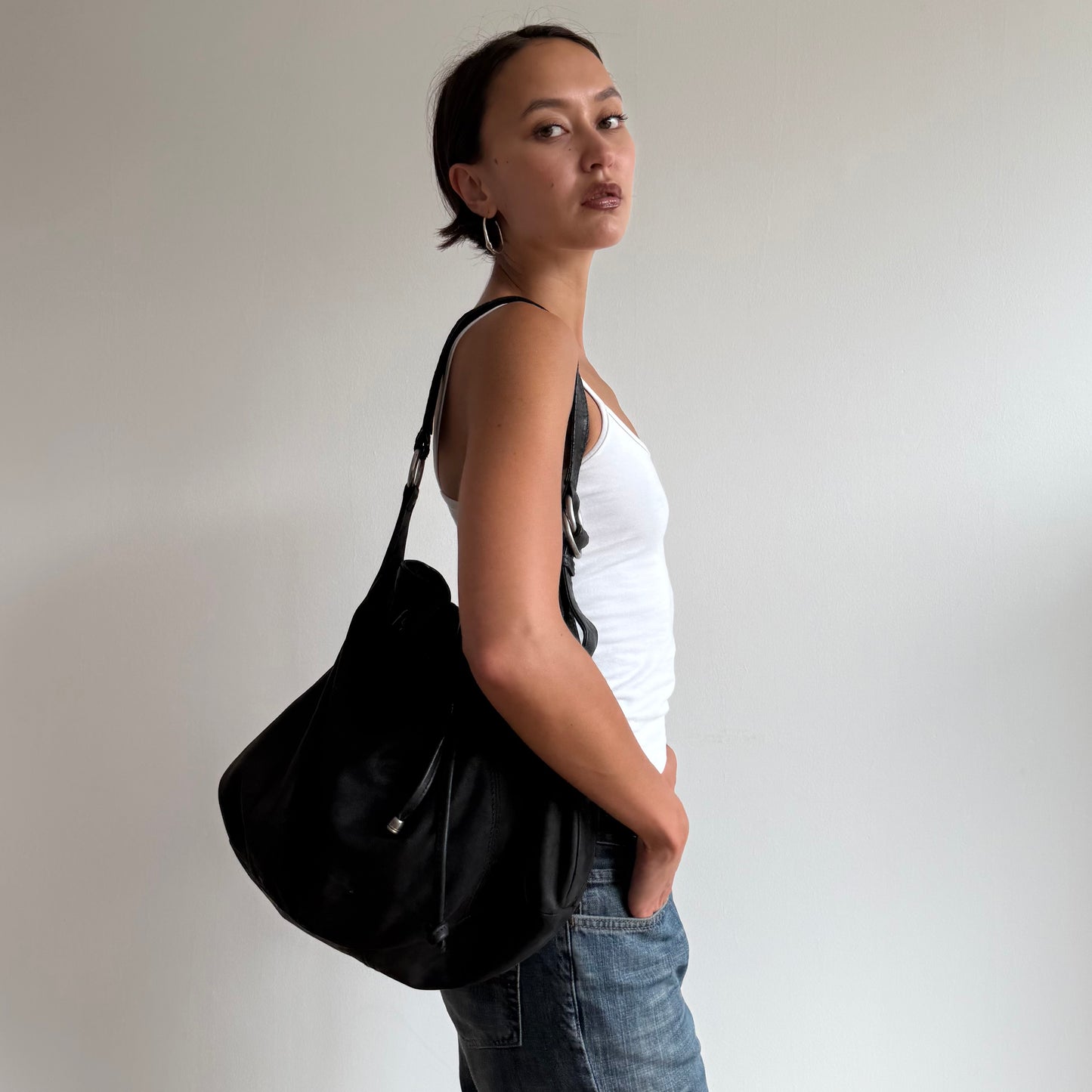 Black leather slouchy handbag - One Size
