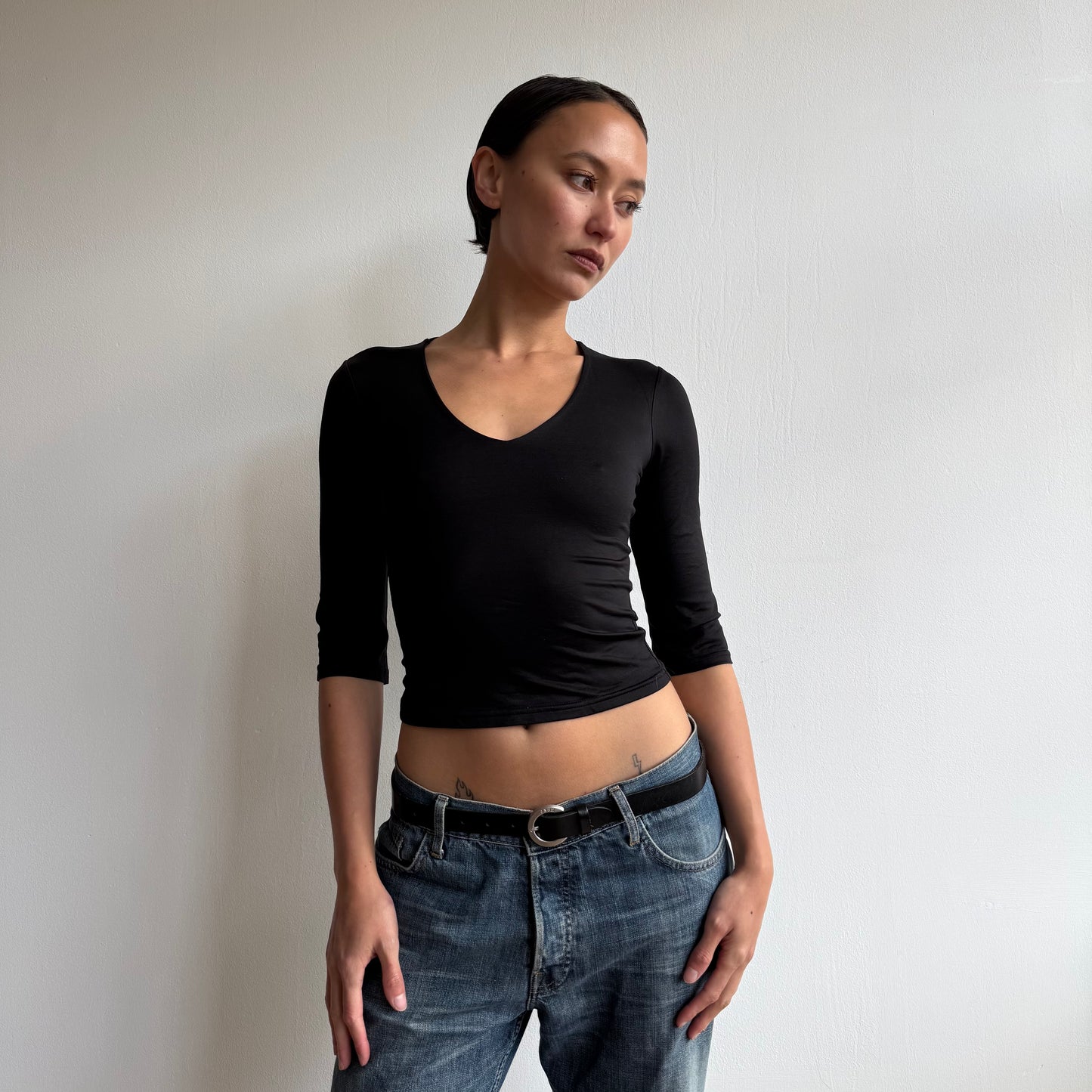Black v neck 3/4 sleeve top - Size S