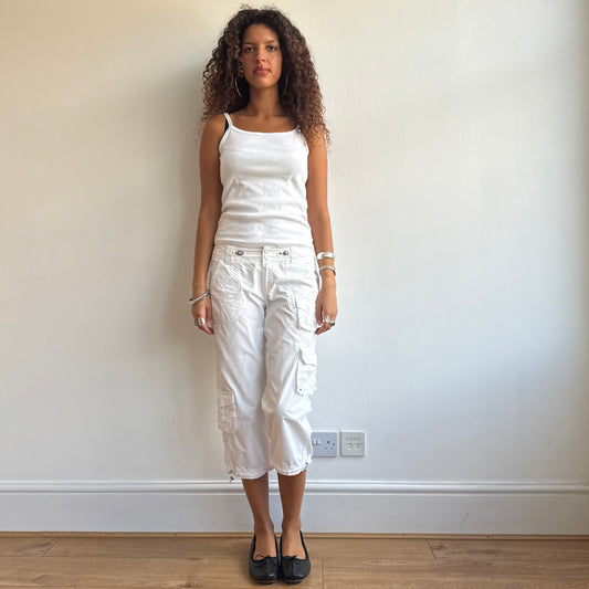 White cargo toggle capris - Size S