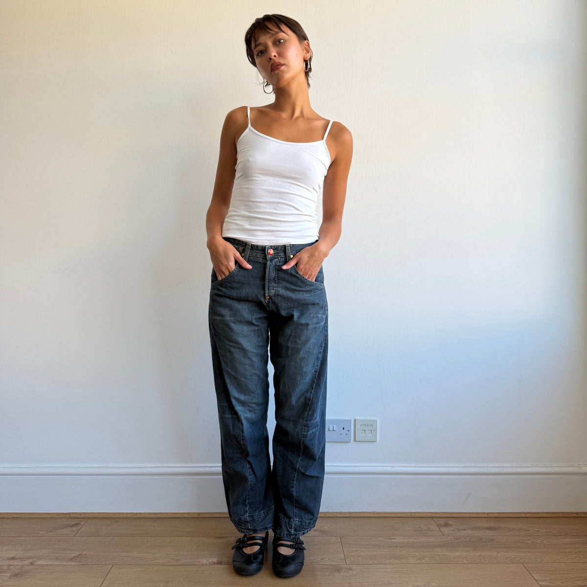 Levi’s Engineered cinch back jeans - Size 28x32