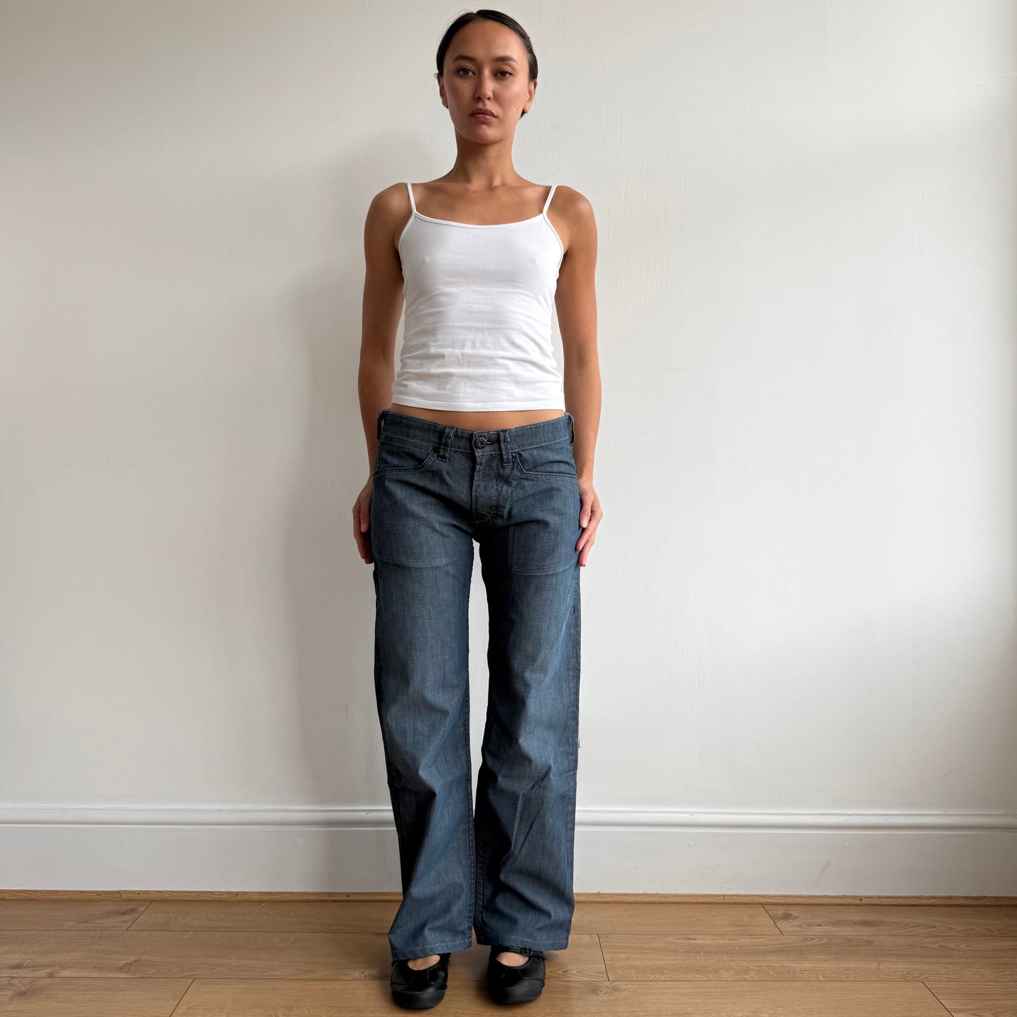 Levi’s star cinch back jeans - Size 30x34