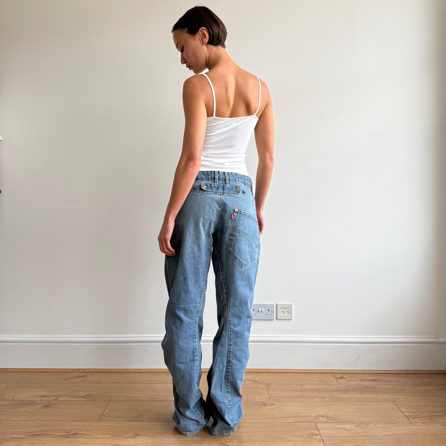 Levi’s Engineered button back jeans - Size 32x34