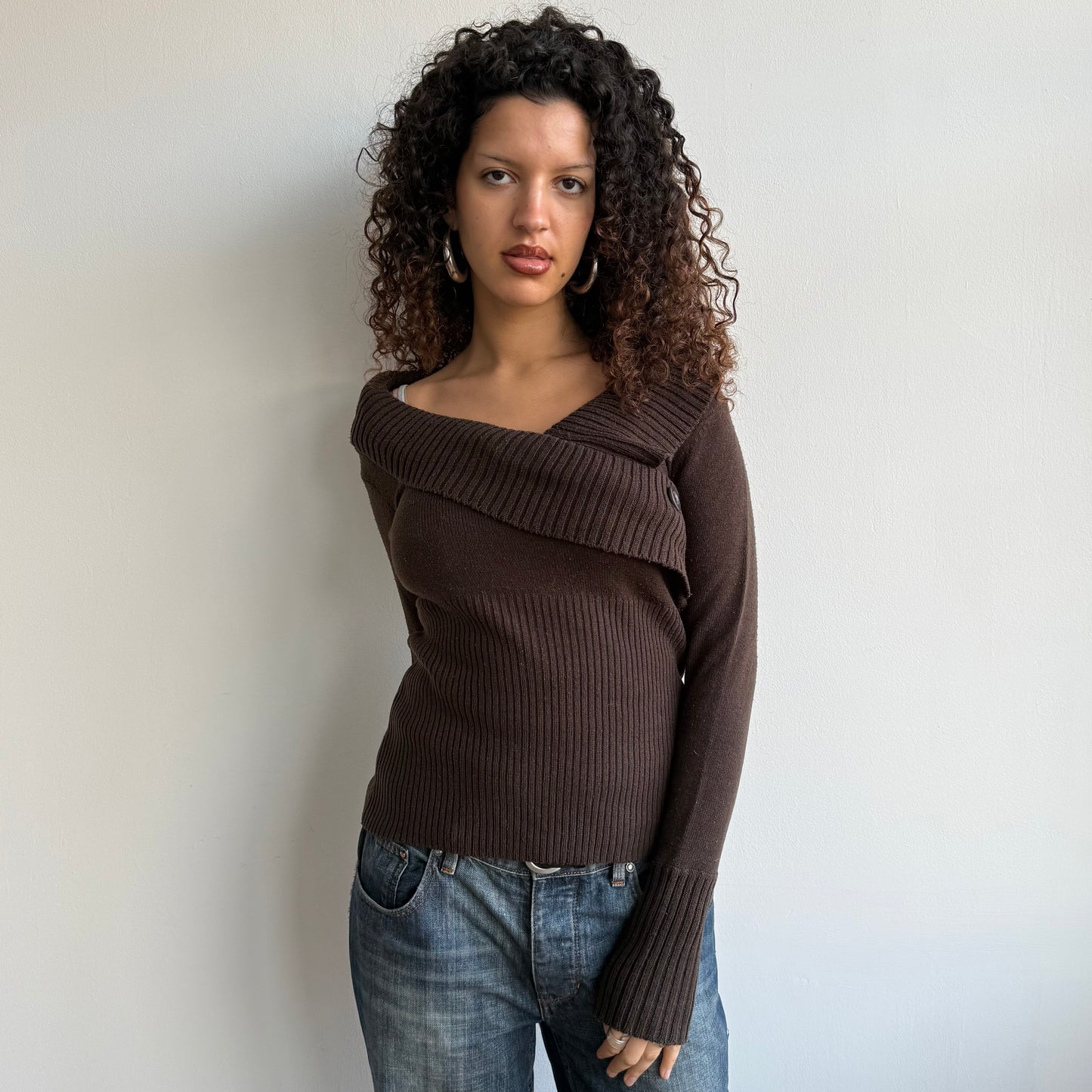 Brown button v neck knit - Size M