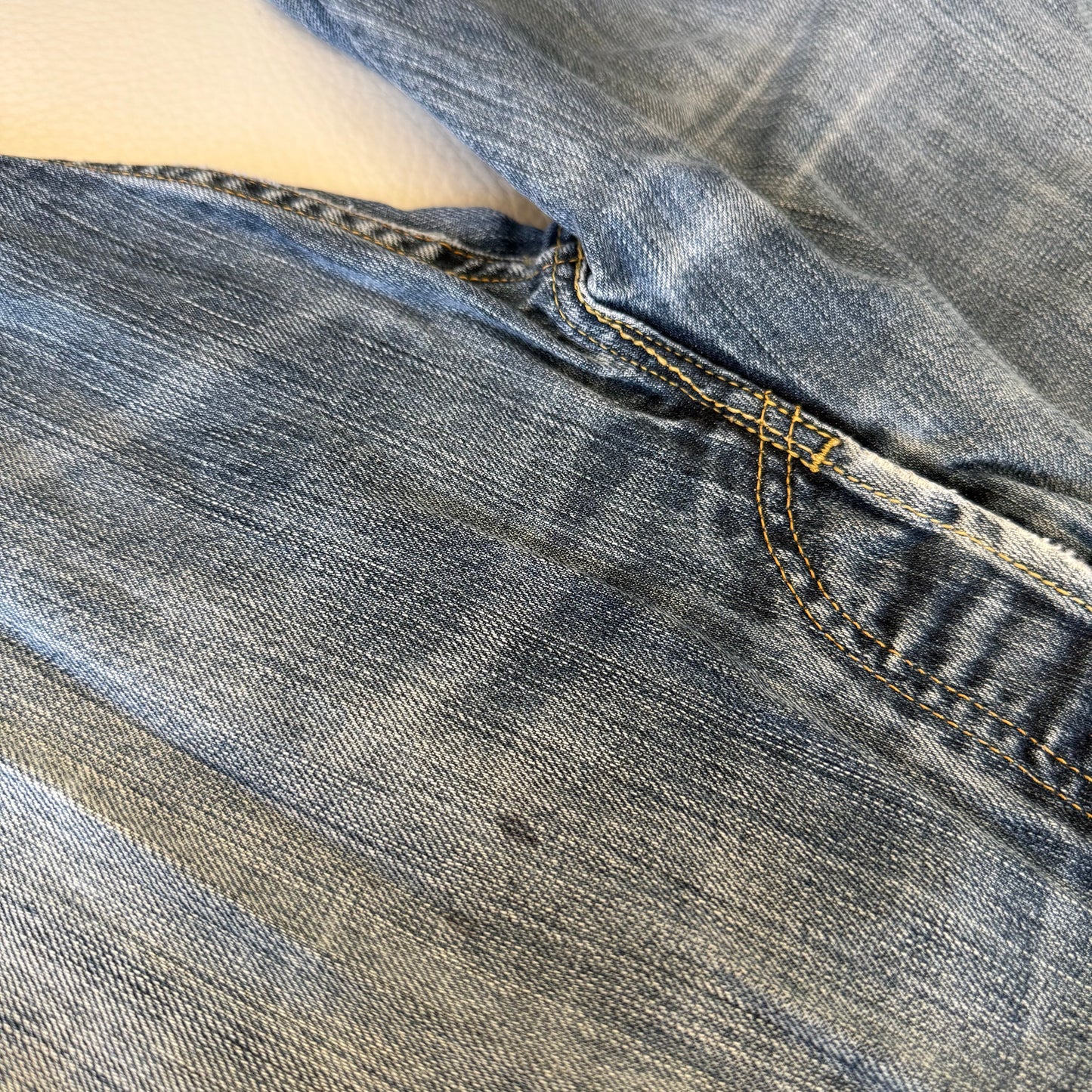 Levi’s 512 bootcut jeans - Size 32x34