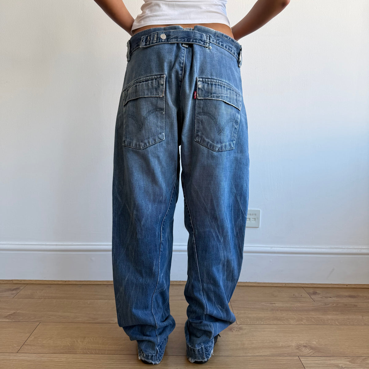 Levi’s Engineered button back jeans - Size 32x34