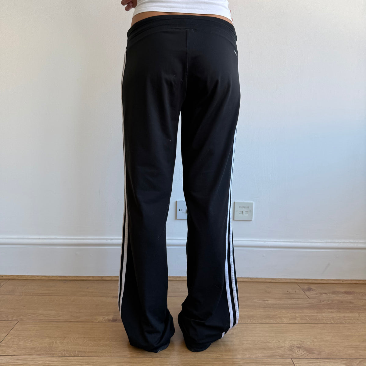 Black Adidas flared yoga pants - Size M-L