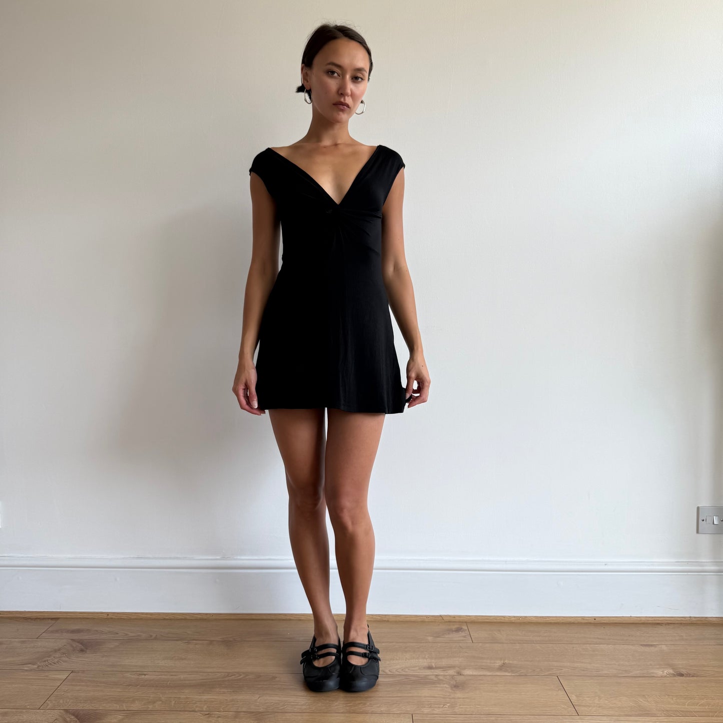 Black twist keyhole mini dress - Size S