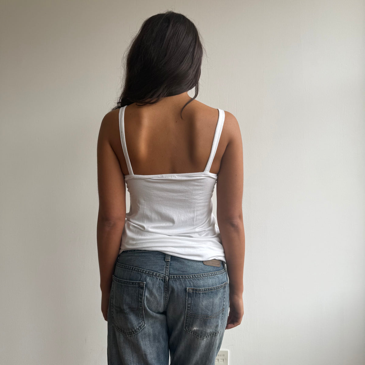 White v-neck cinched tank top - Size S