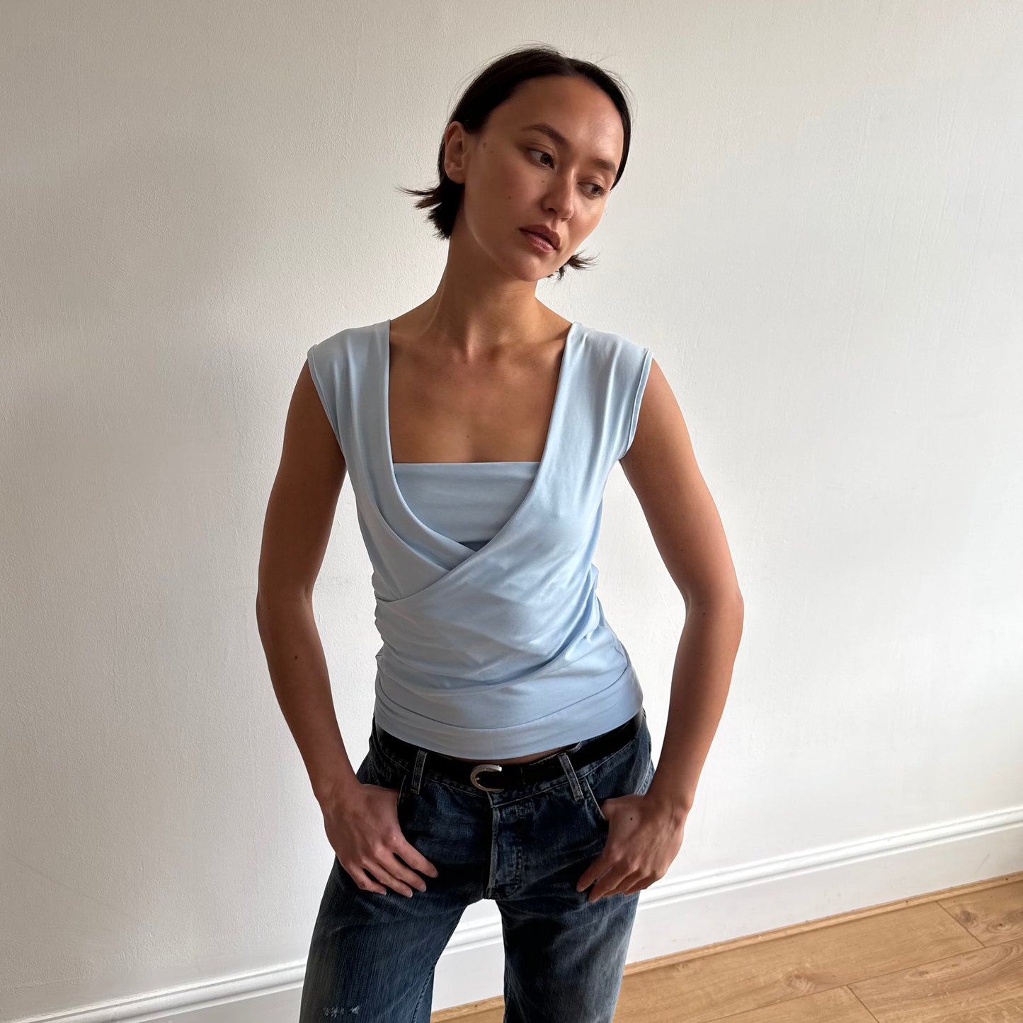 ‘The Keyhole Top’ sleeveless - Sky