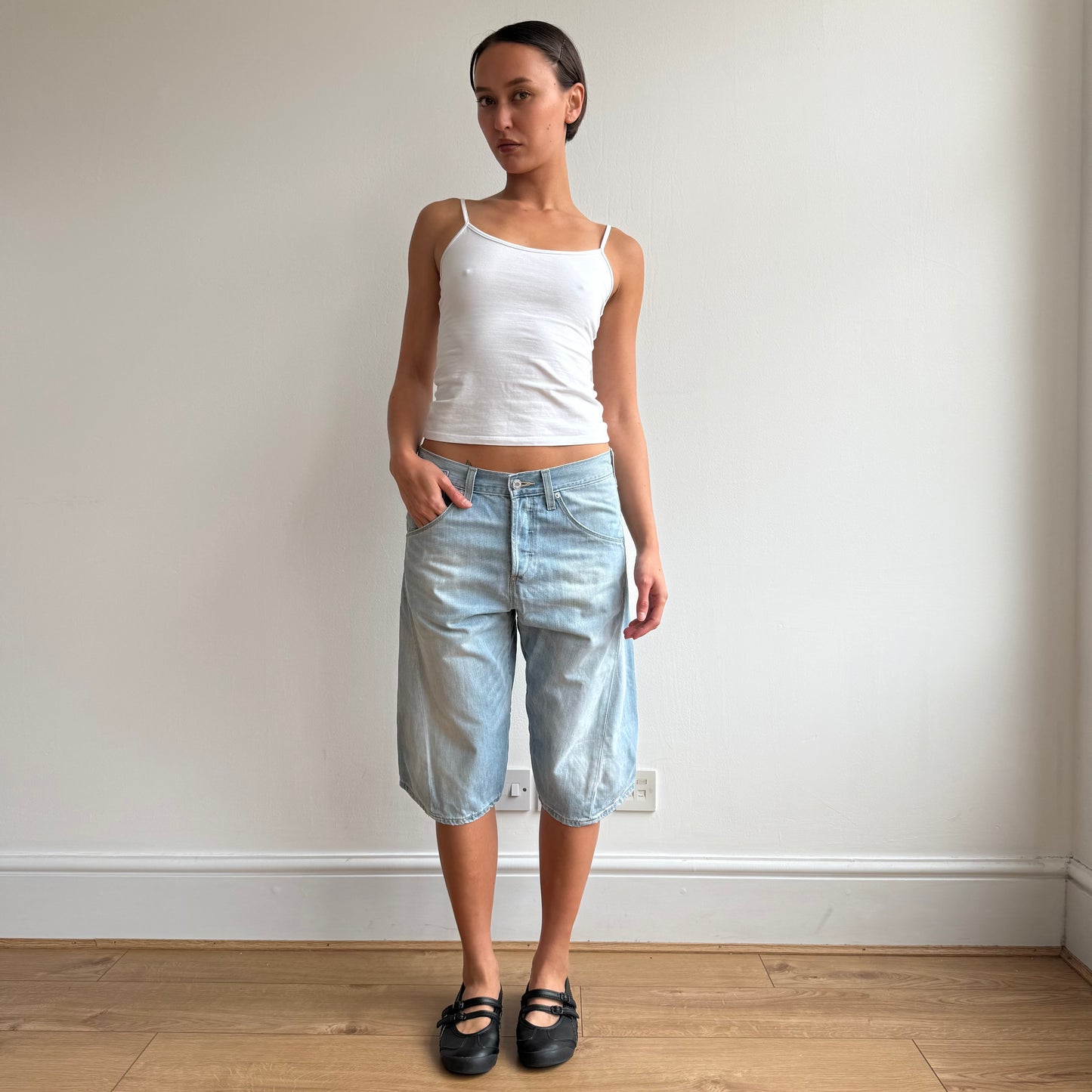 Levi’s Engineered cinch jorts - Size S