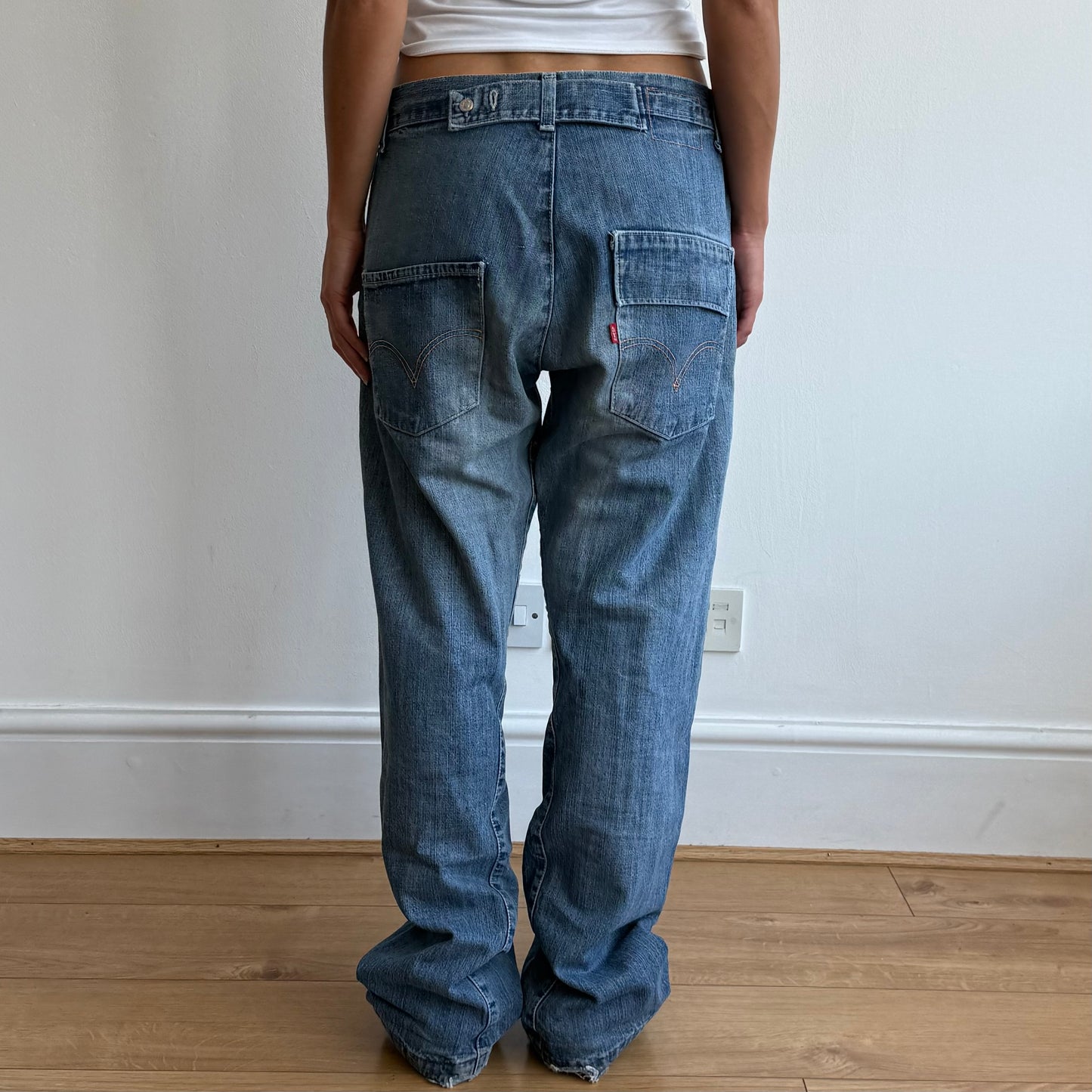 Levi’s Engineered button back jeans - Size 32x32