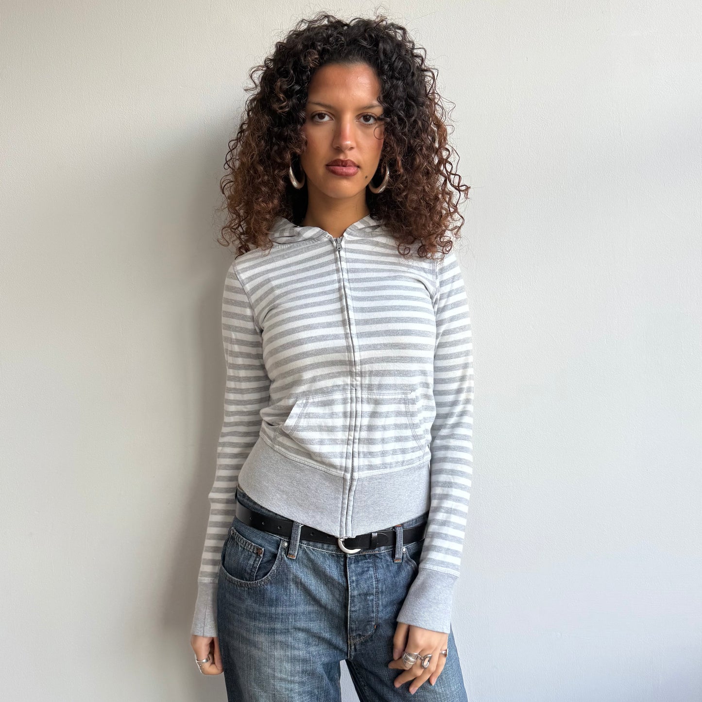 Grey + white striped hoodie - Size S