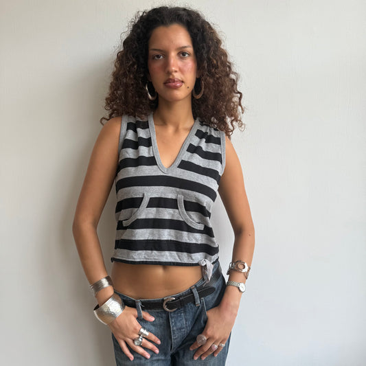 Black + grey striped sleeveless hoodie - Size S