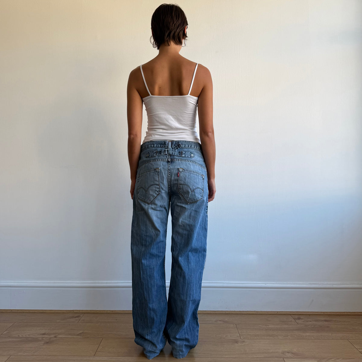 Levi’s cinch back jeans - Size 30x34