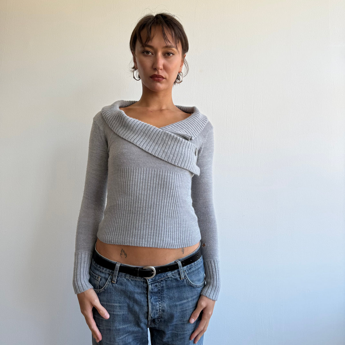 Grey v-neck button neck knit - Size XS