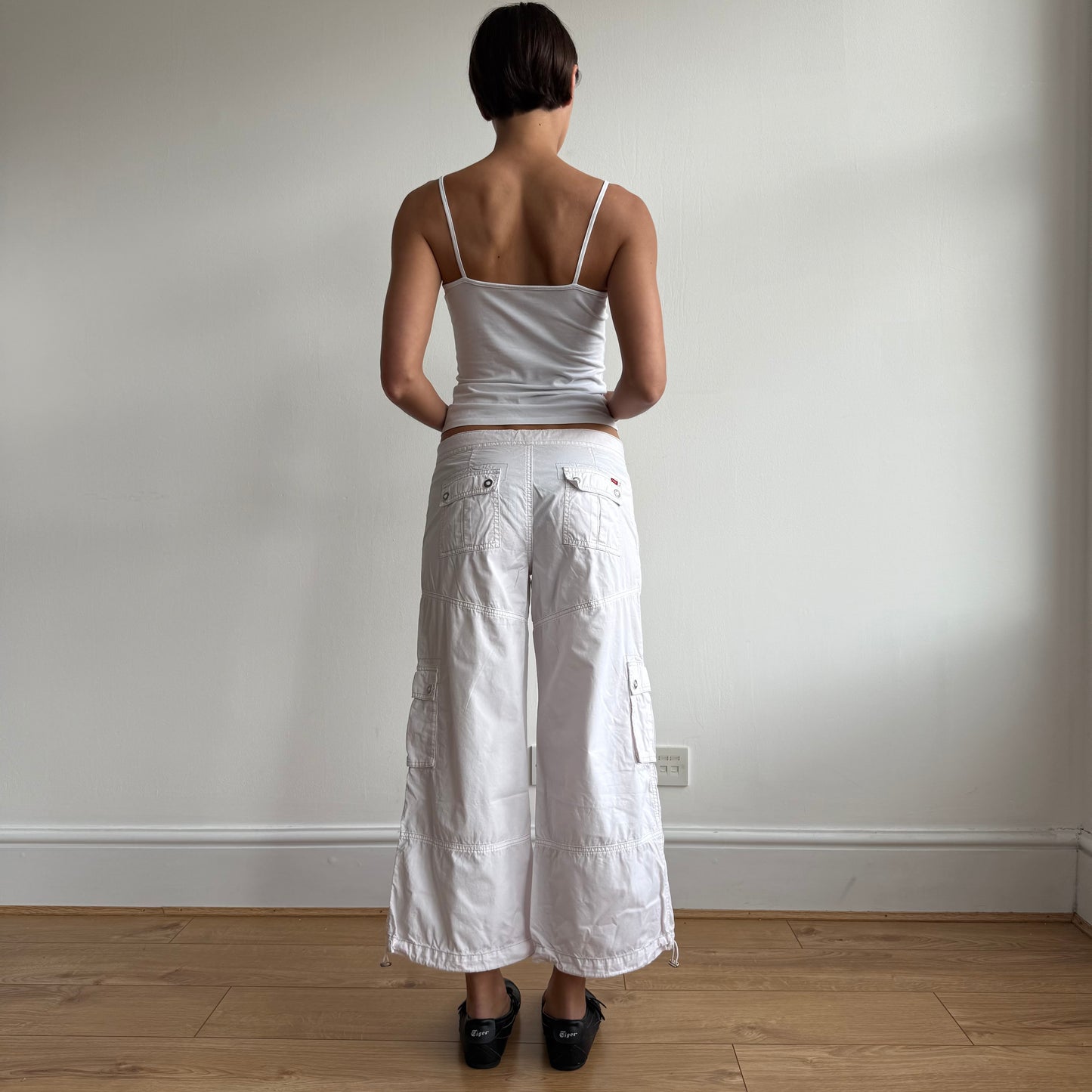 Pale pink toggle capris - Size S