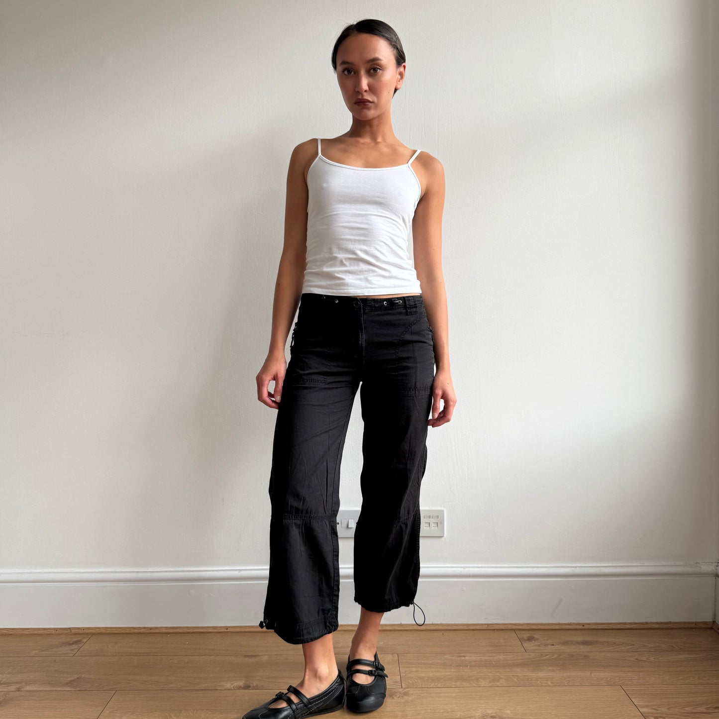Black toggle capris - Size S