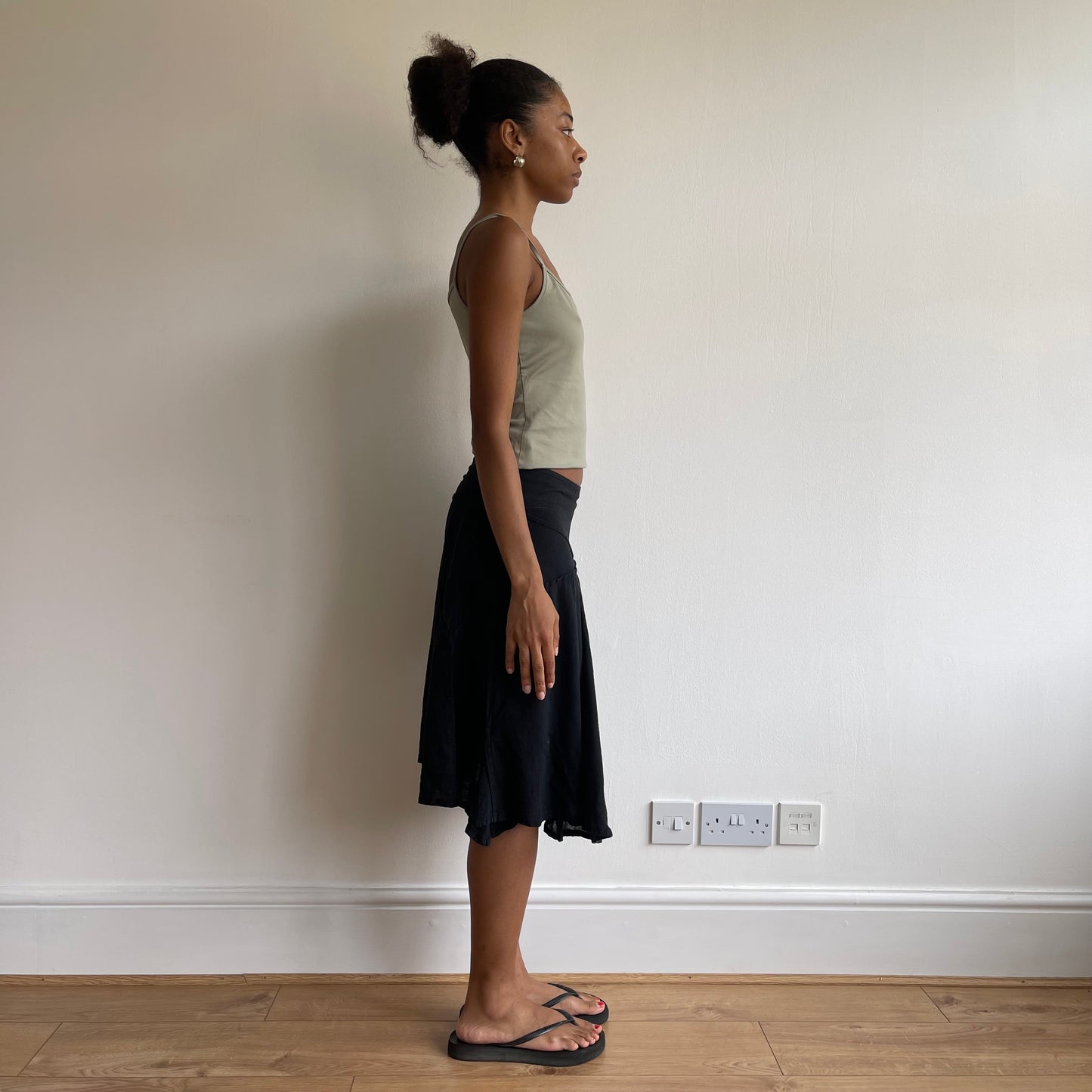 Asymmetric black skirt - Size S
