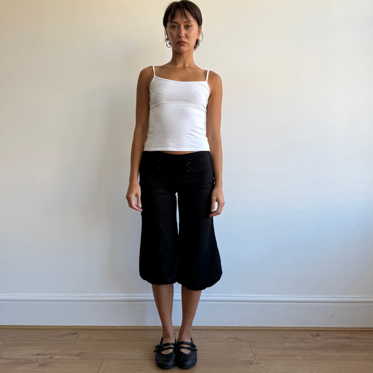 Black button bubble capris - Size S