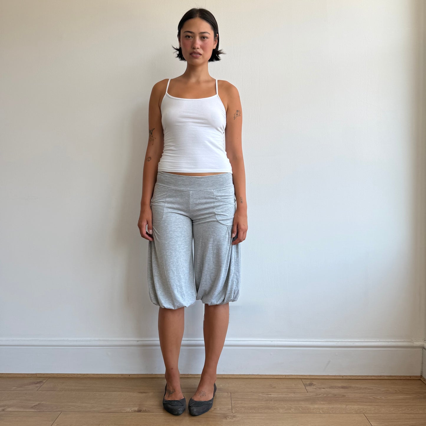 Grey bubble pocket capris - Size S