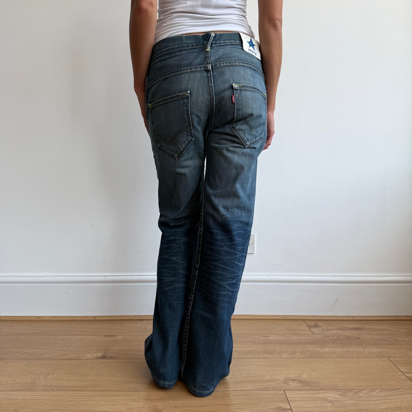 Levi’s yellow stitch star jeans - Size 31x32