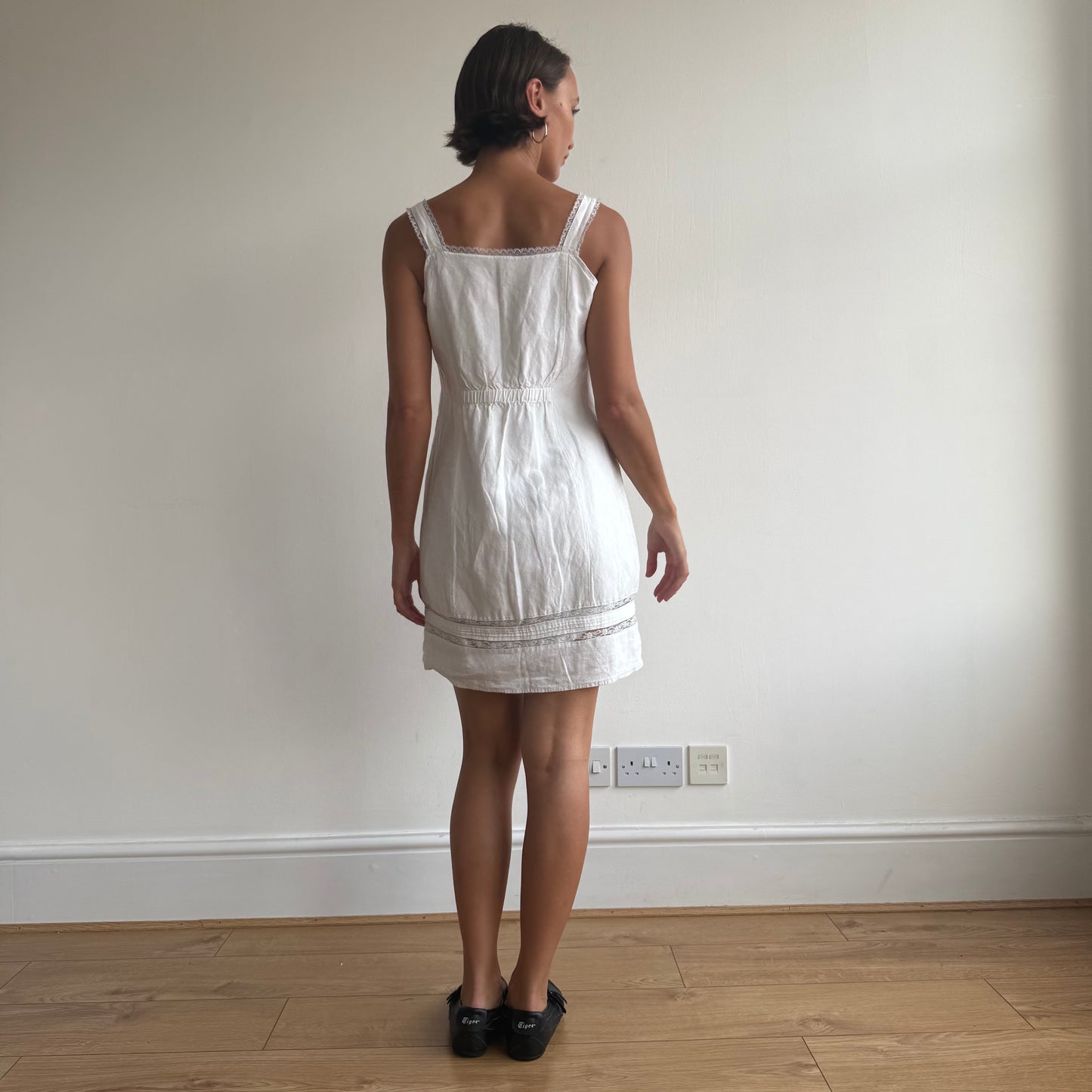 White linen milkmaid lace - Size M + L