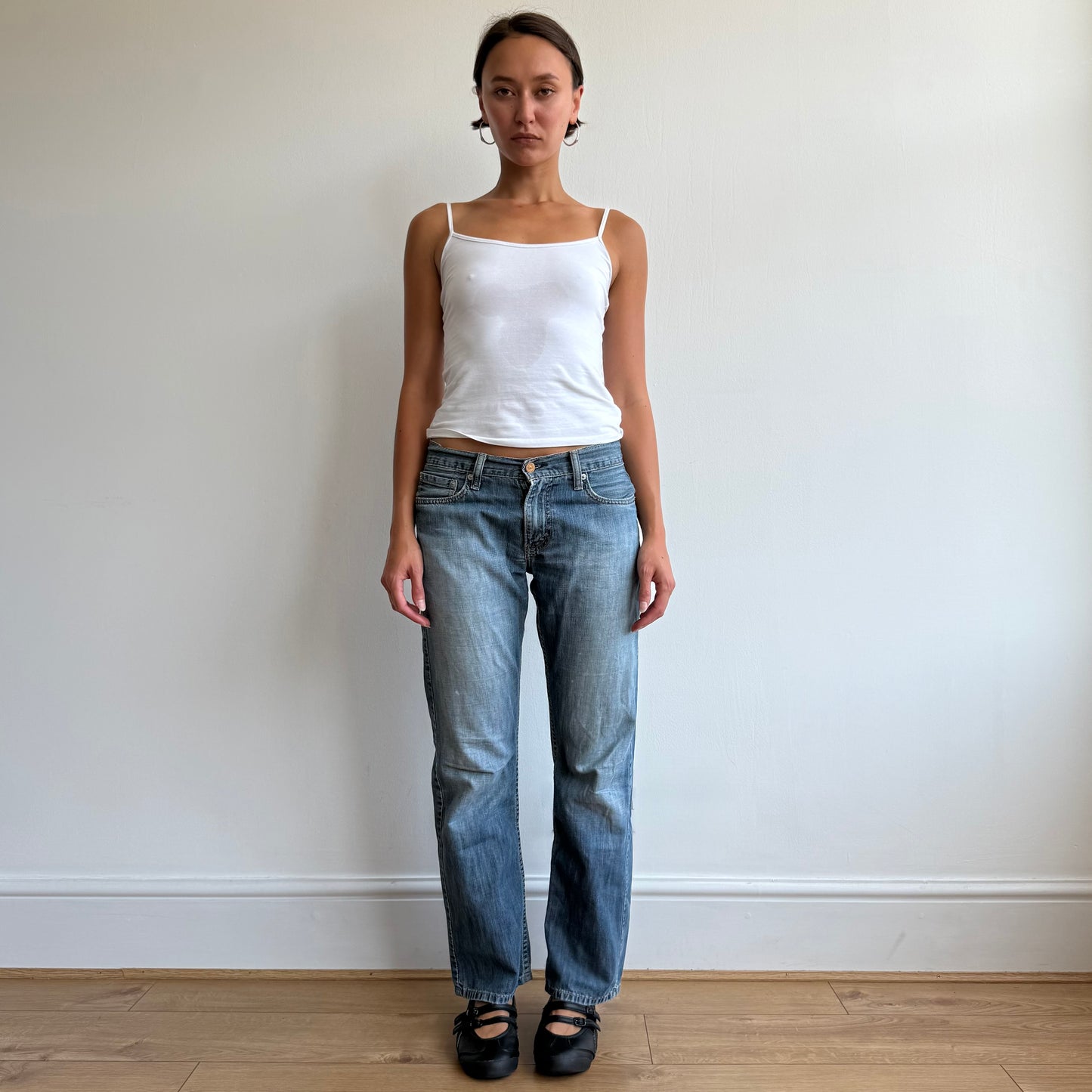 Levi’s mid wash straight fit jeans - Size 29x30