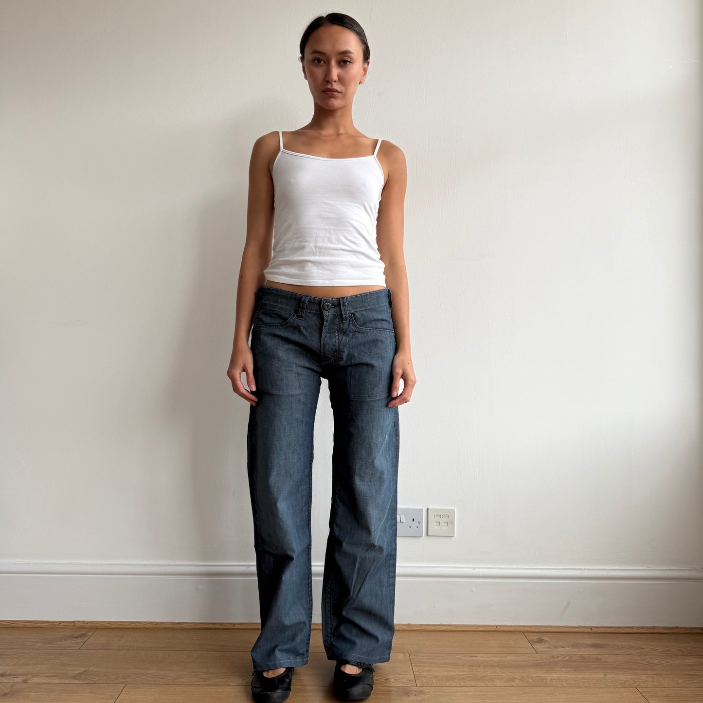 Levi’s star cinch back jeans - Size 30x34