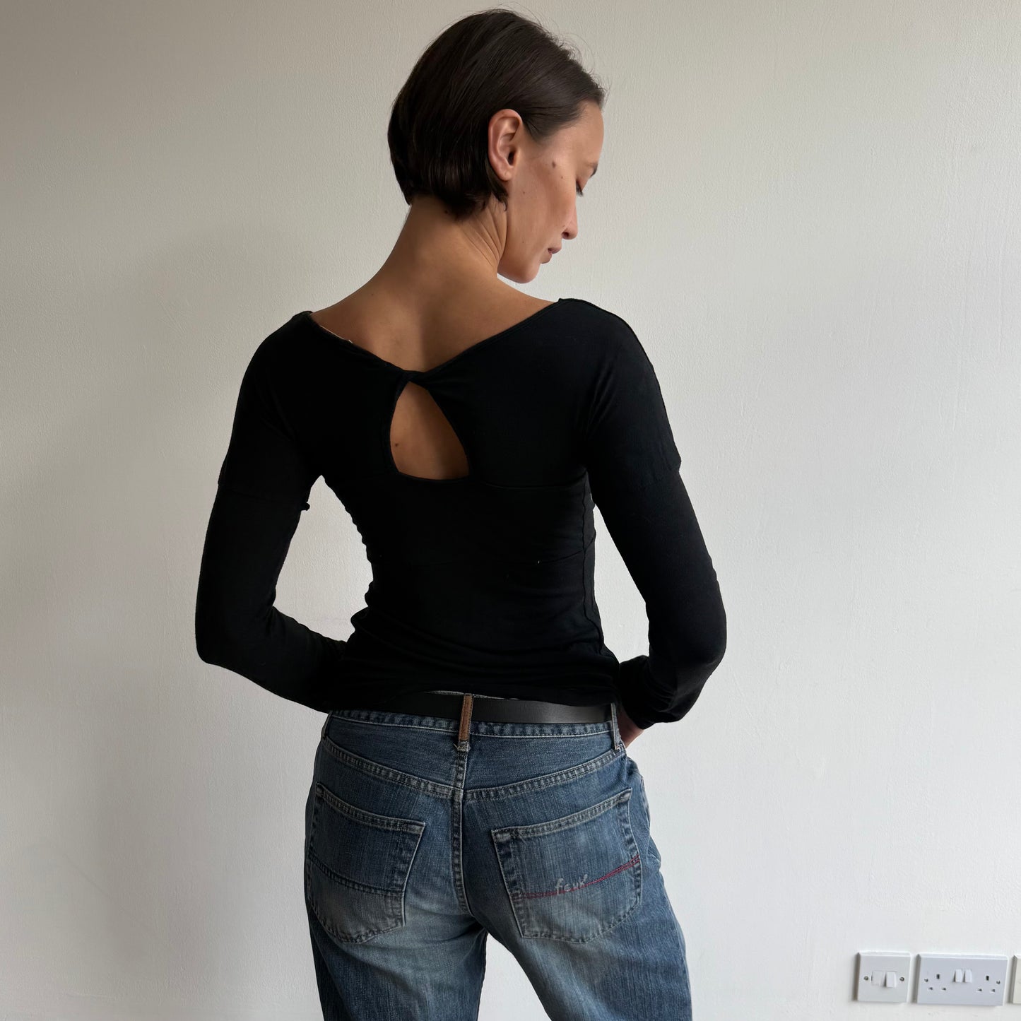 Black twist keyhole top - Size S