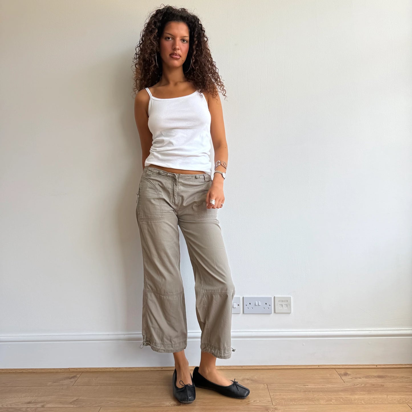Khaki cargo toggle capris - Size S/M