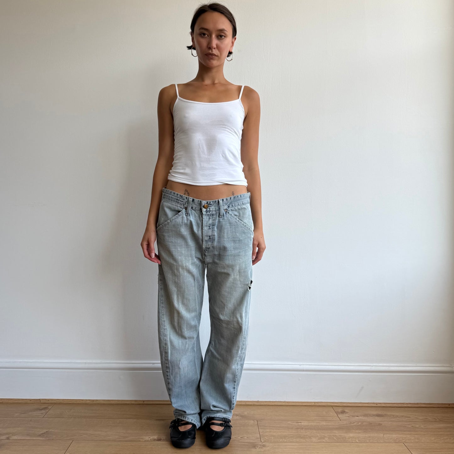 Levi’s engineered light wash patch jeans - Size 31x32