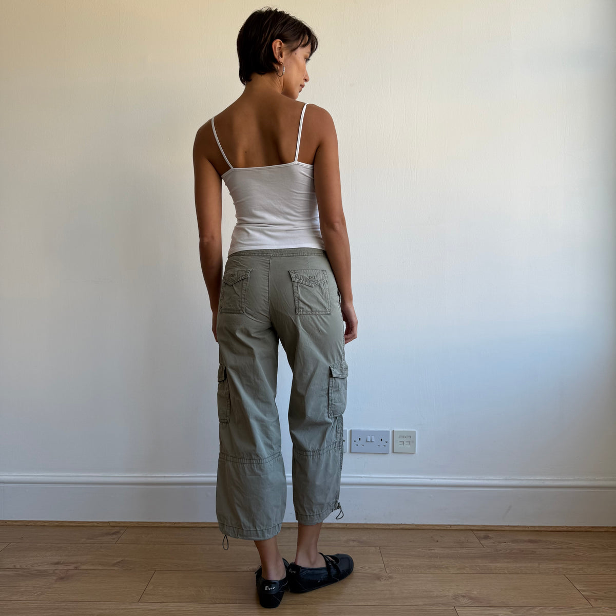 Khaki cargo capris - Size XS