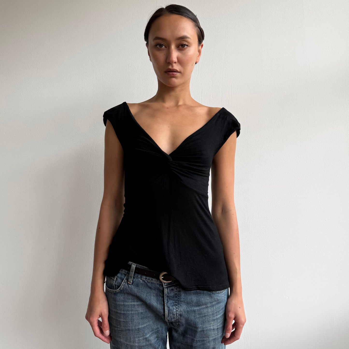 Black twist keyhole short sleeve top - Size S