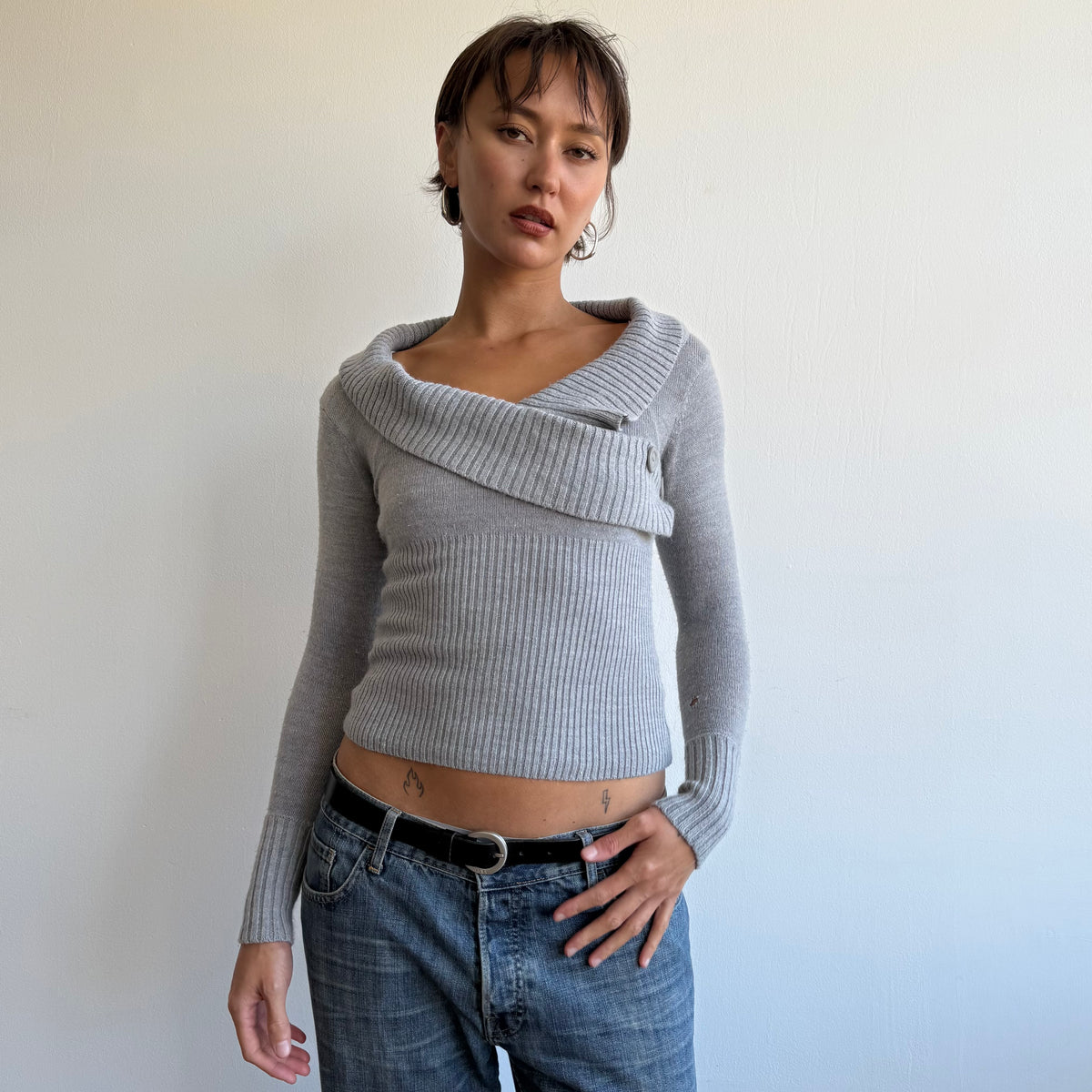 Grey v-neck button neck knit - Size XS