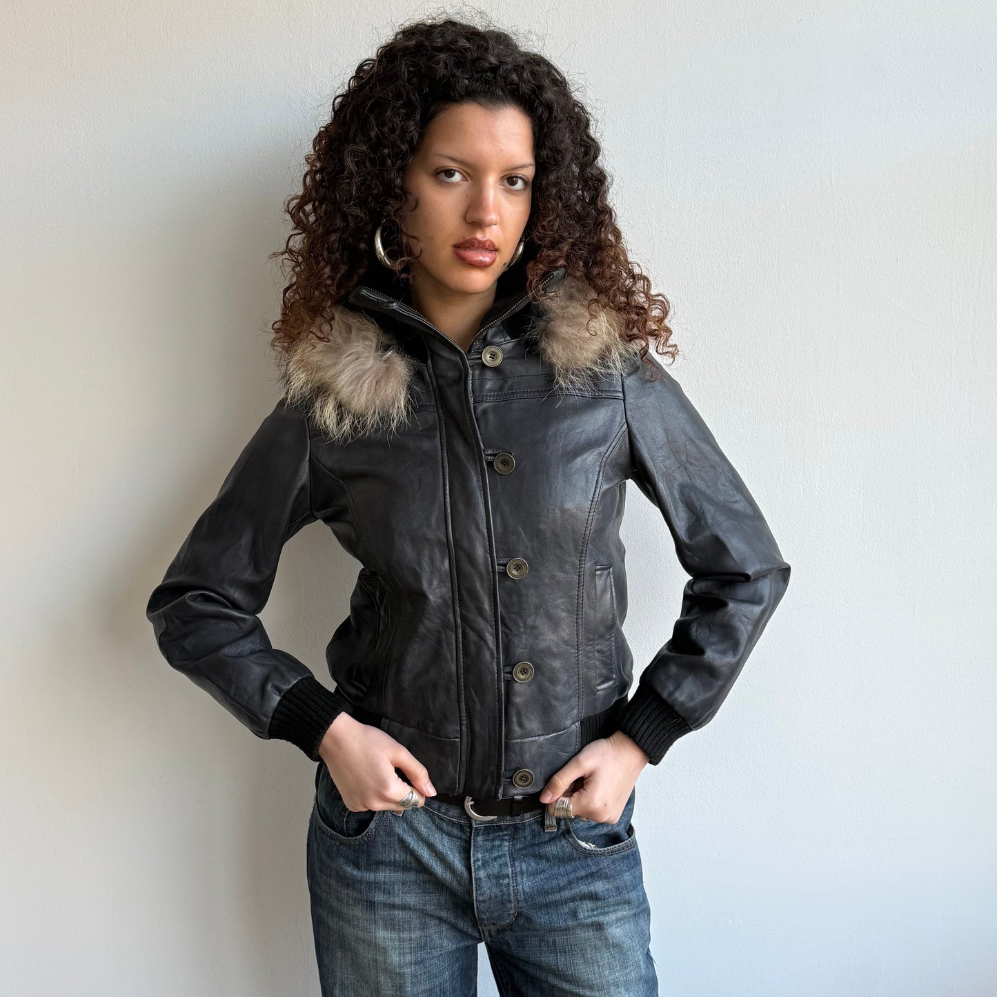 Black leather fur hood bomber - Size S/M
