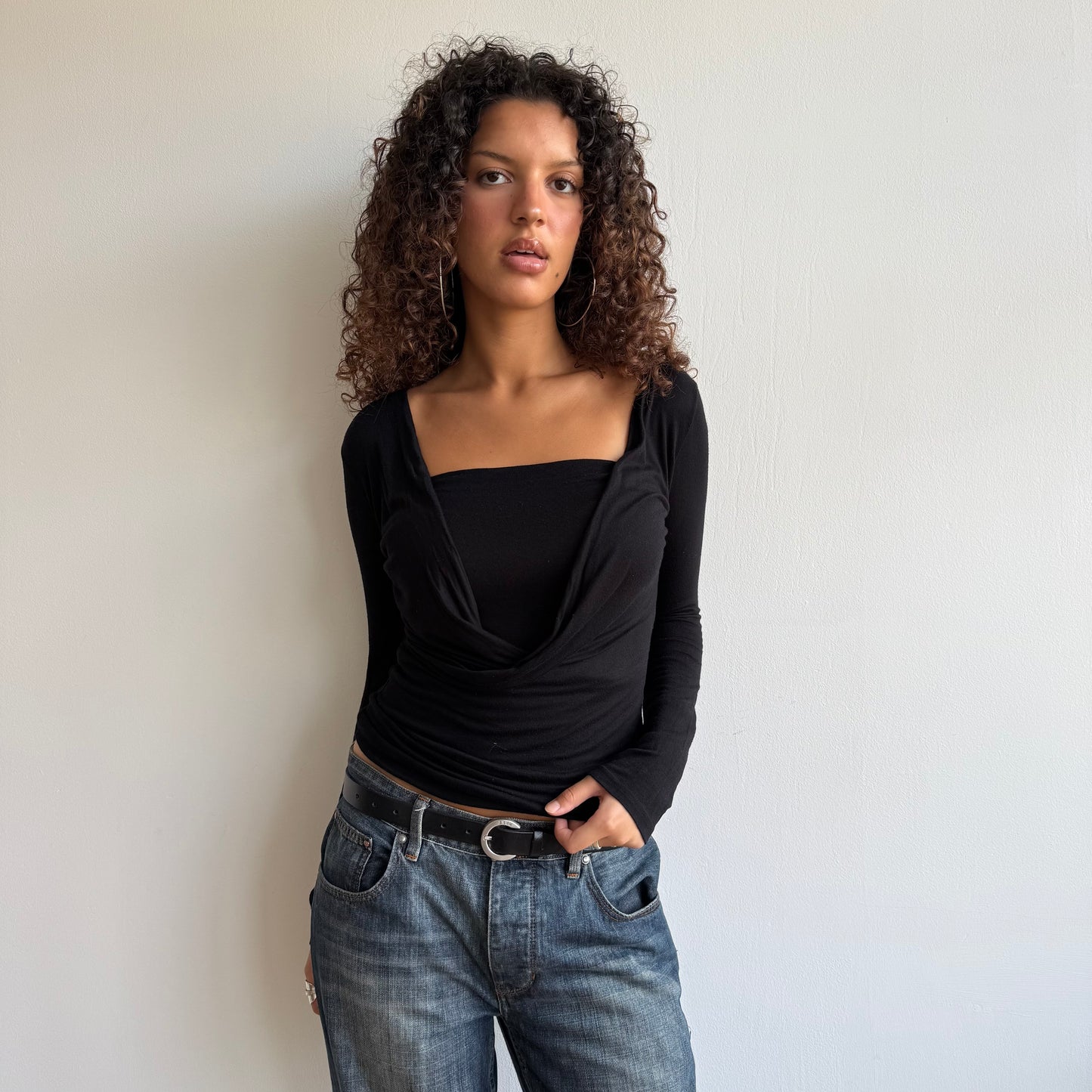 Black long sleeve keyhole top - Size S/M