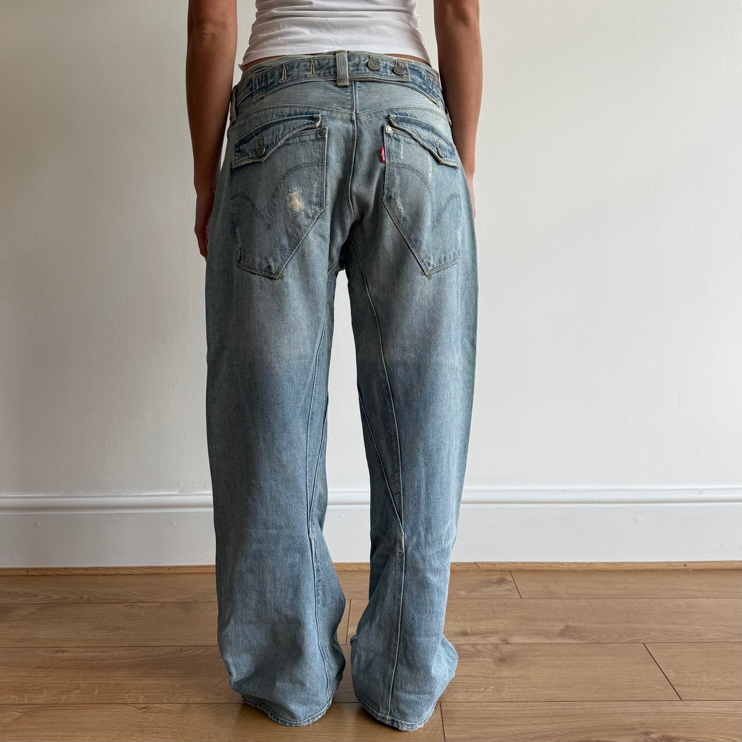 Levi’s Engineered button jeans - Size 32x34
