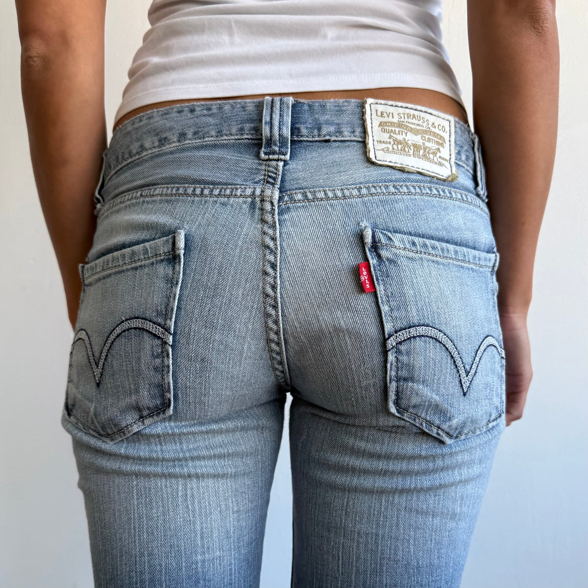 Levi’s low waist bootcut jeans - Size 30x31.5