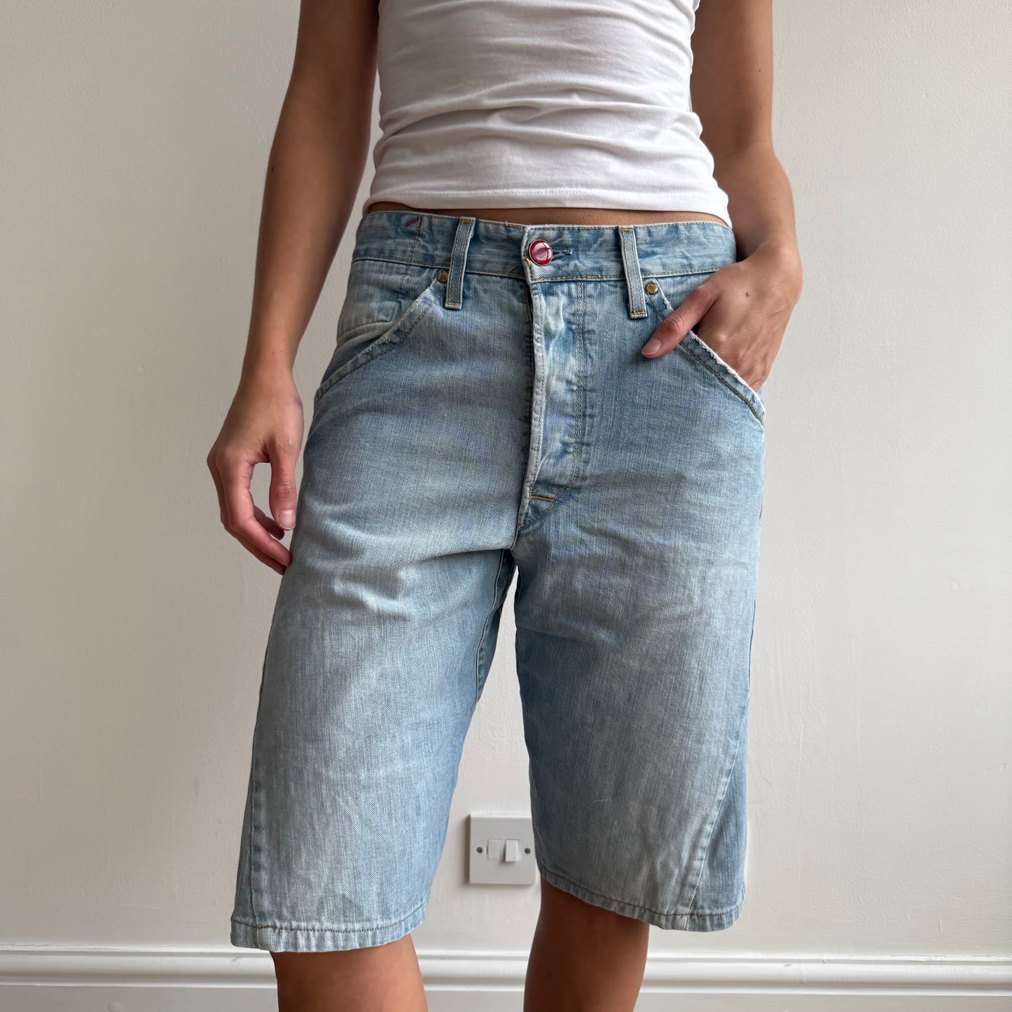 Levi’s Engineered button jorts - Size 30”