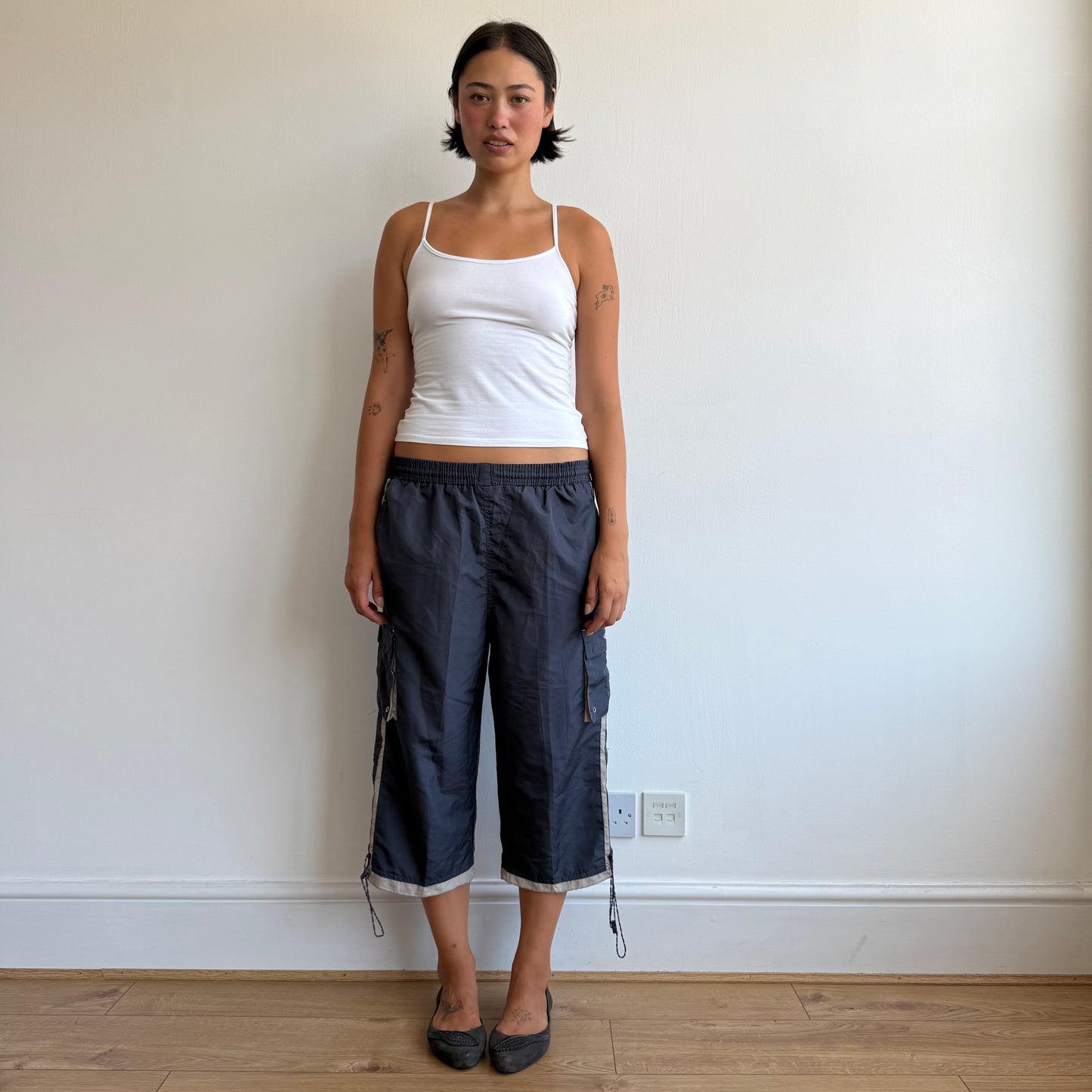 Navy toggle drawstring capris - Size S