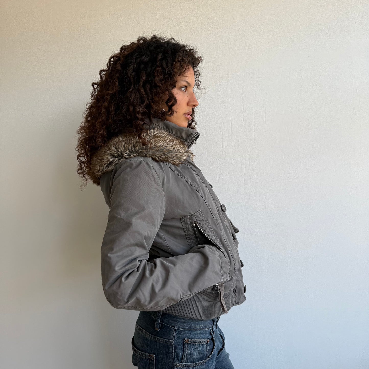 Grey fur hood cargo bomber jacket - Size S/M