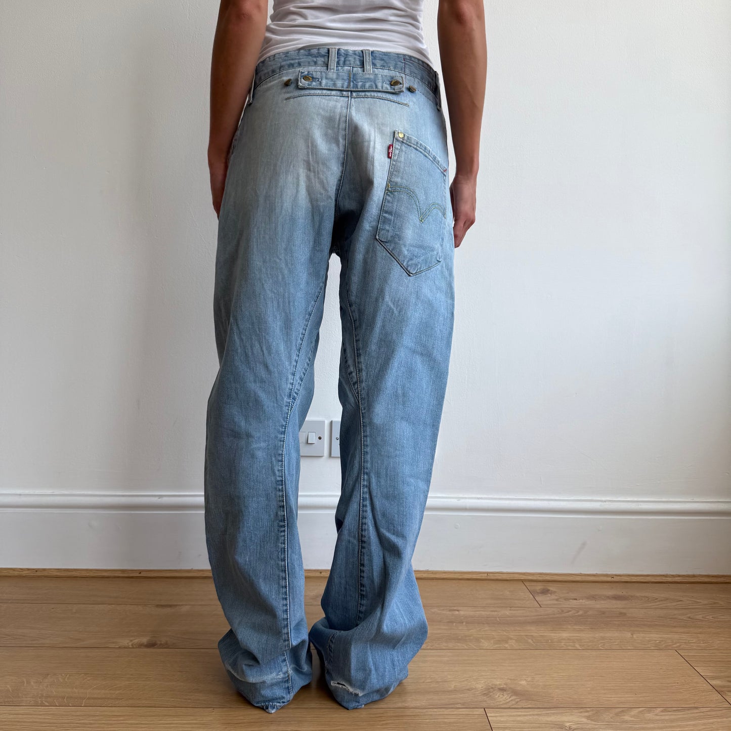 Levi’s Engineered button back jeans - Size 31x34