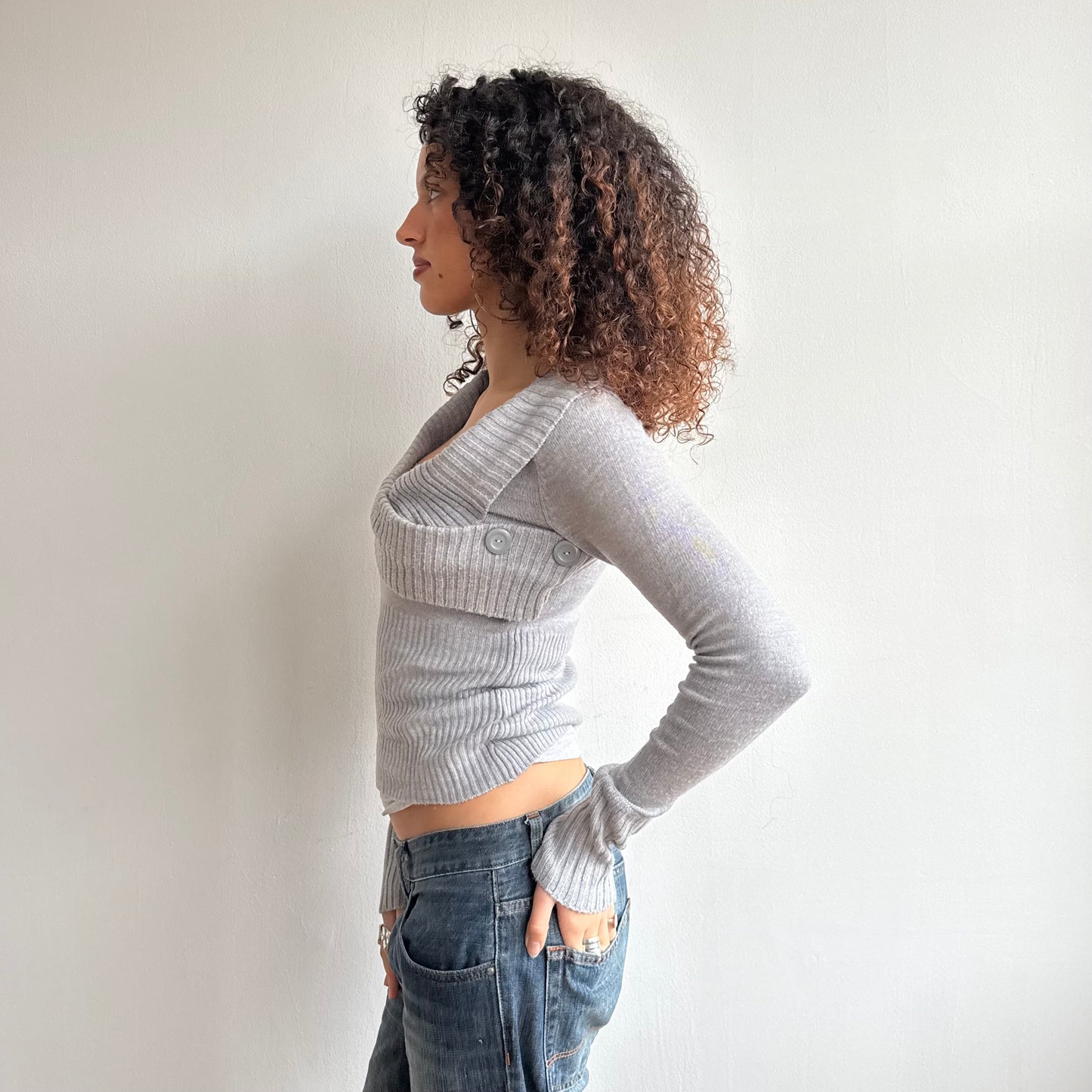 Grey button v-neck knit - Size S + M