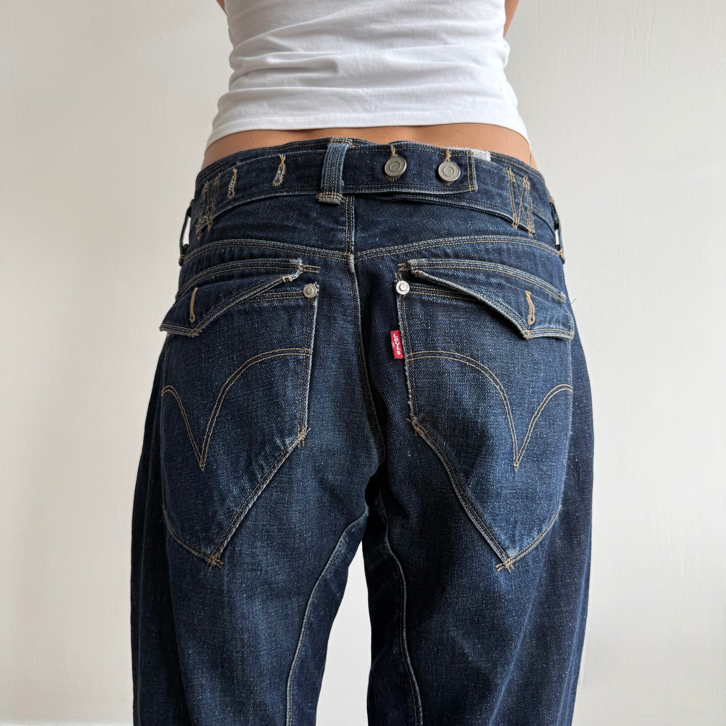 Levi’s Engineered dark wash button jeans - Size 32x32